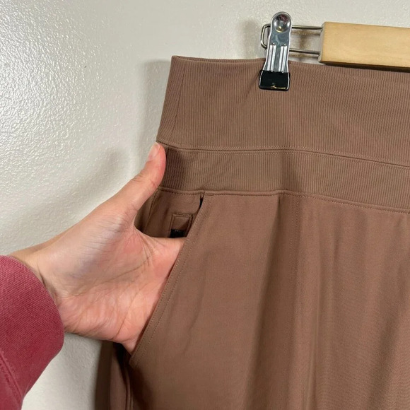 Athleta Venice Jogger Pants Size XL Rustic Brown Travel Comfy Athletic Casual - Picture 6 of 13